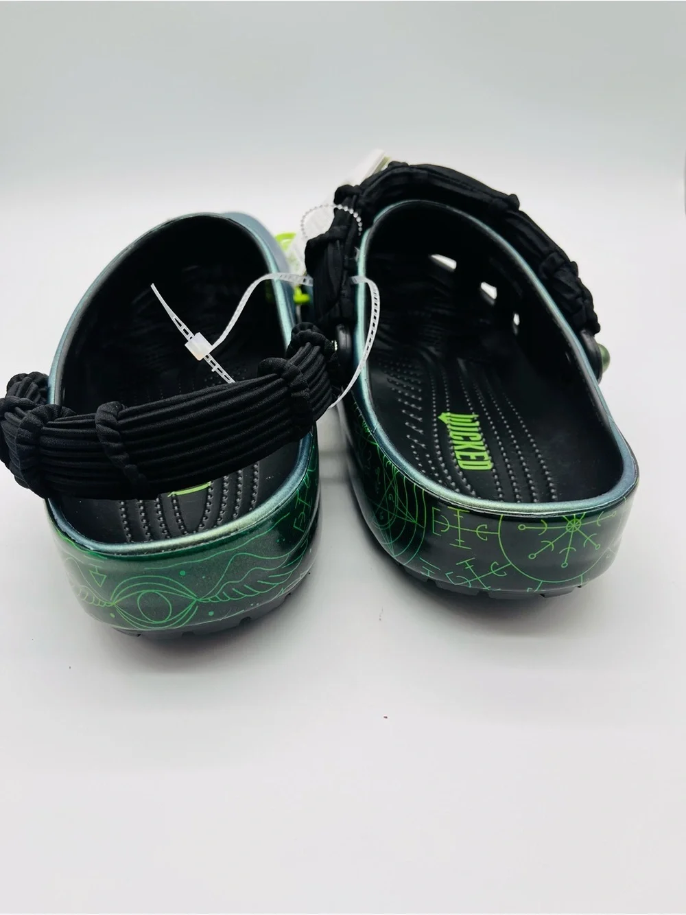 CROCS Wicked Clog Green Glow In Dark Sandals Mens 13 Witch Elphaba Style 210524